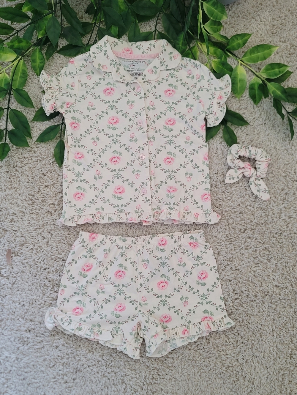 Toddler Girl Rose Pajamas + Scrunchie (3T)
